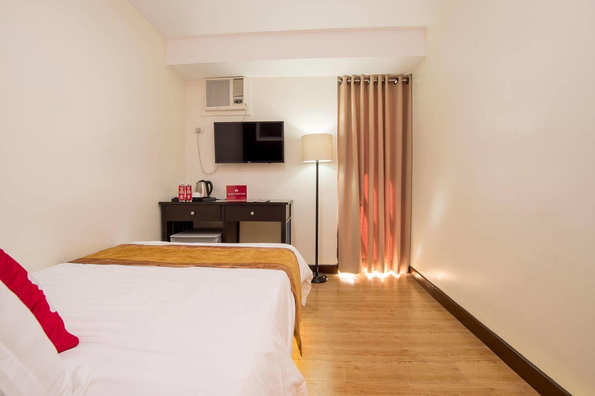 אנגלס Zen Rooms Valdez Street מראה חיצוני תמונה