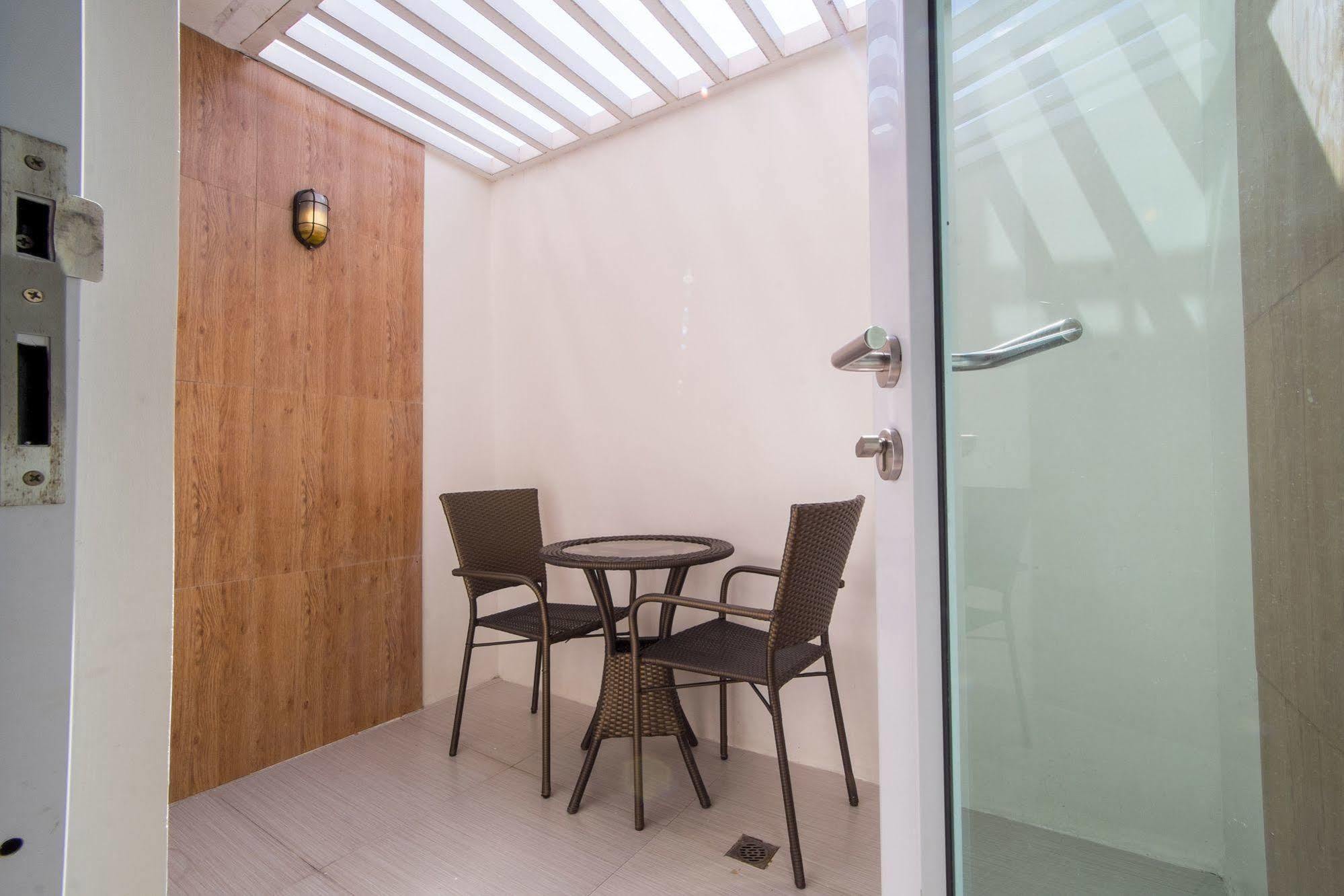 אנגלס Zen Rooms Valdez Street מראה חיצוני תמונה